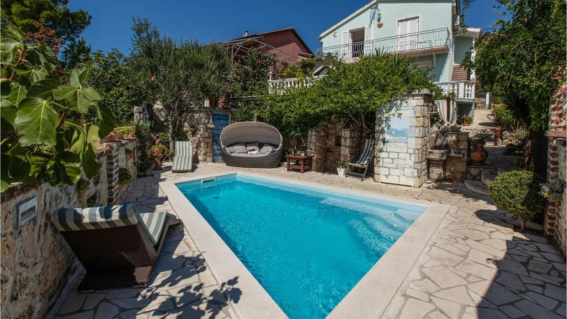 Cozy Home In Maslenica With Kitchen