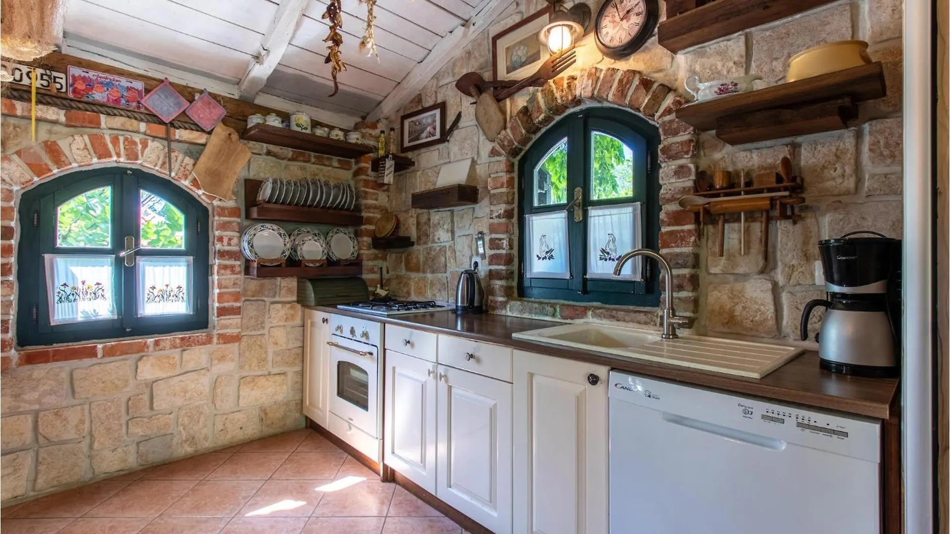Cozy Home In Maslenica With Kitchen 0*,  Croatia