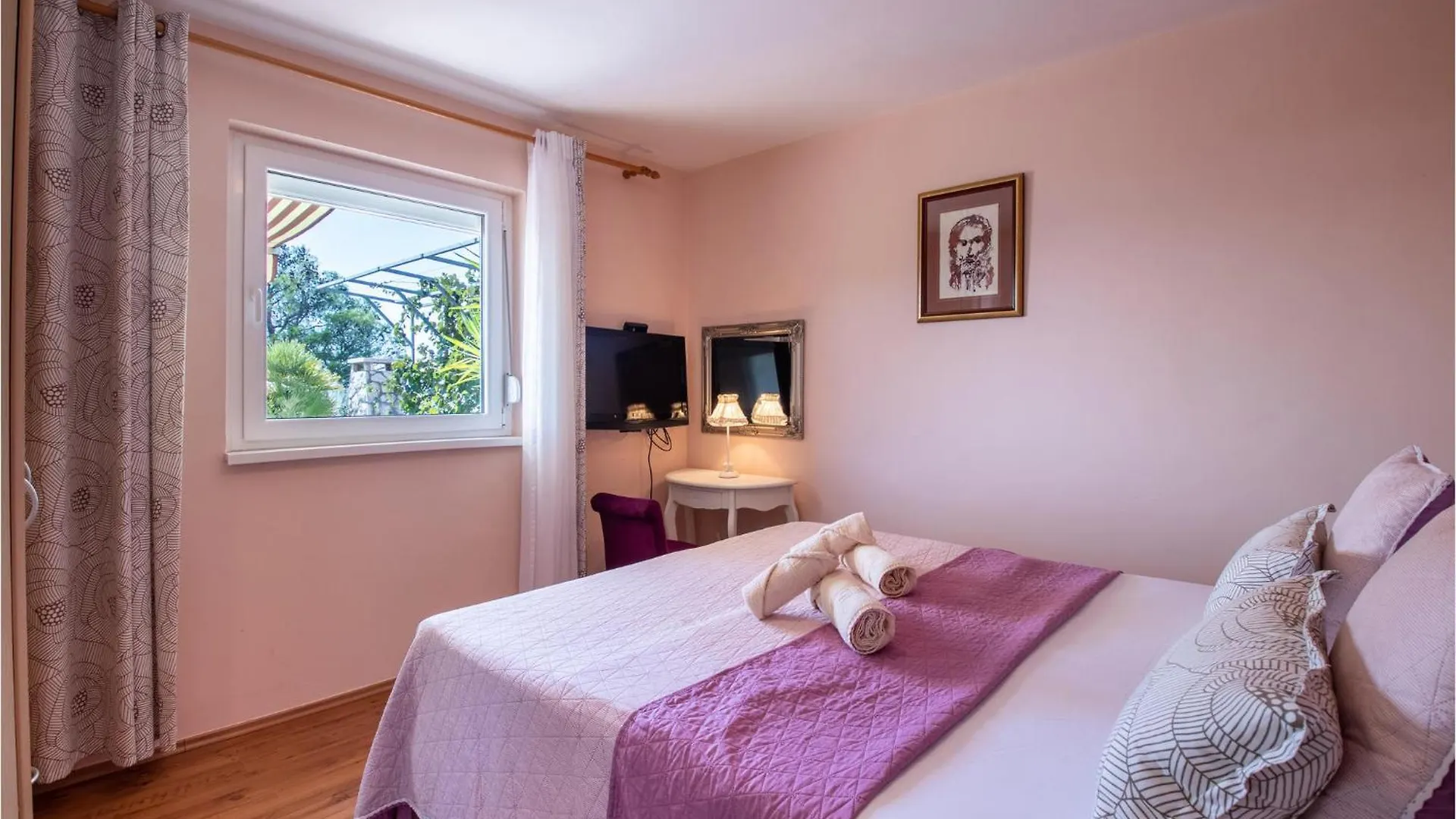 Cozy Home In Maslenica With Kitchen