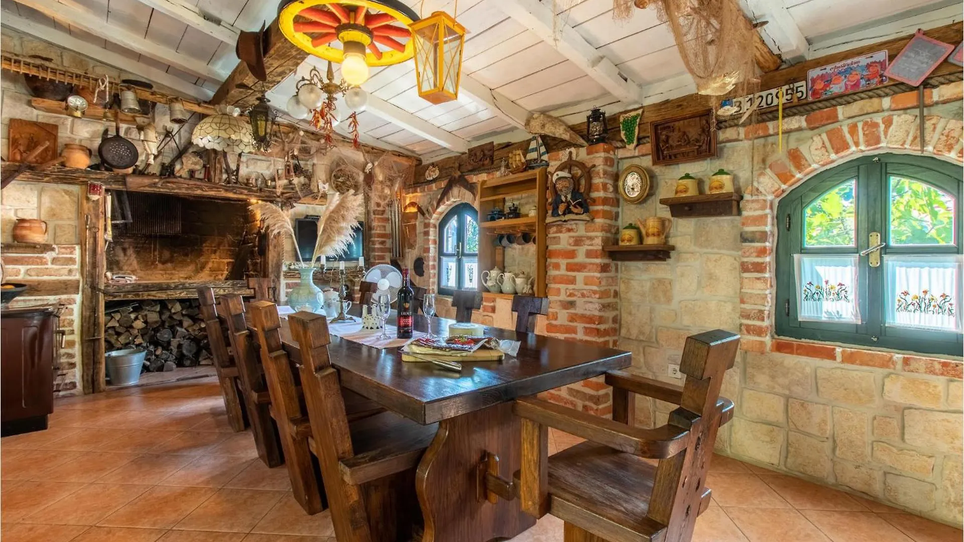 Cozy Home In Maslenica With Kitchen Holiday home